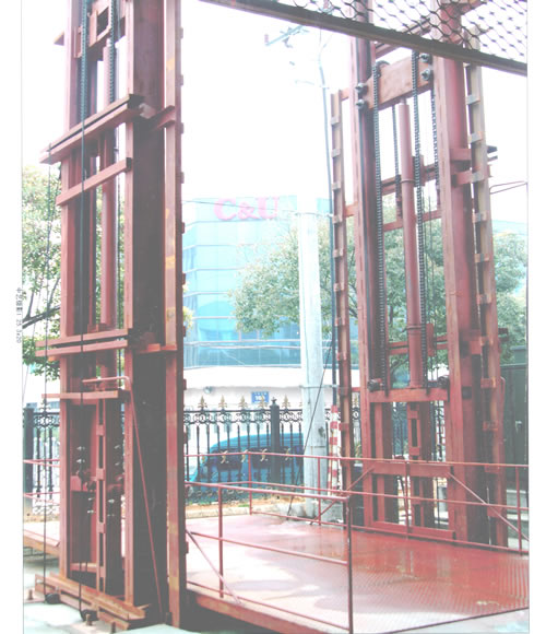 室外導軌式液壓升降平臺